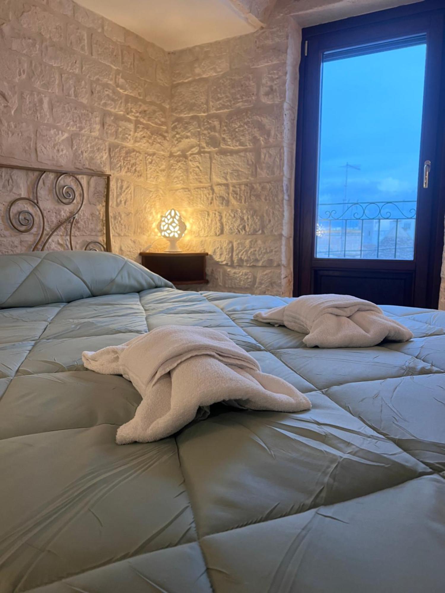 Trullo In Light Villa อัลเบโรเบลโล ภายนอก รูปภาพ