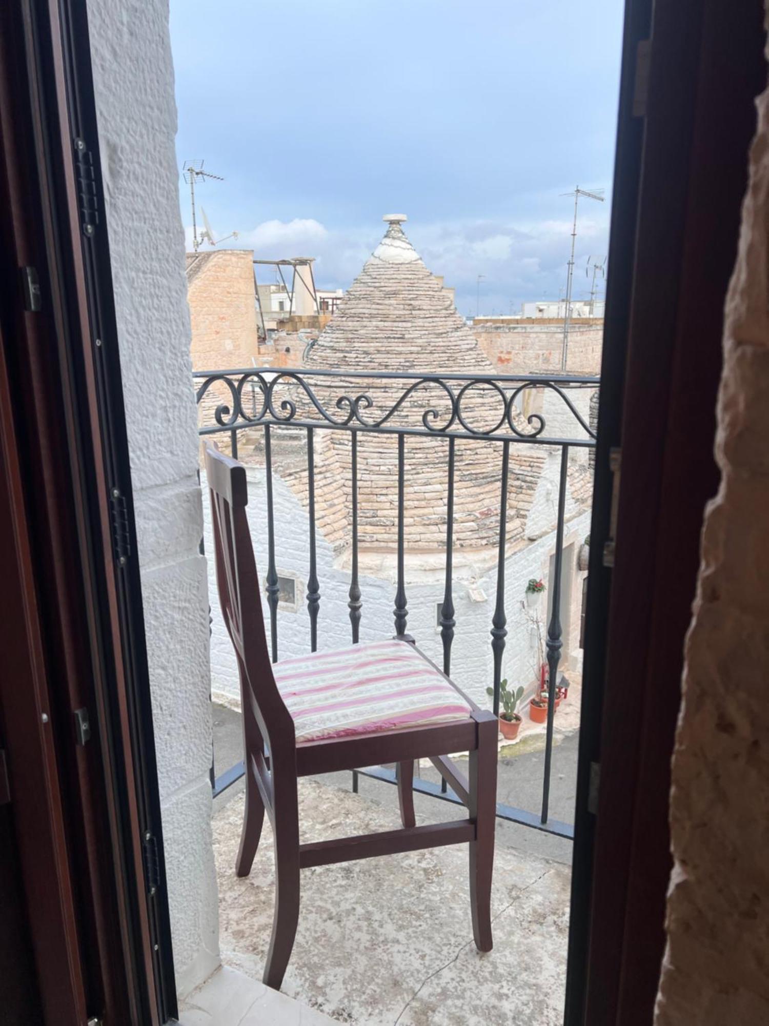 Trullo In Light Villa อัลเบโรเบลโล ภายนอก รูปภาพ